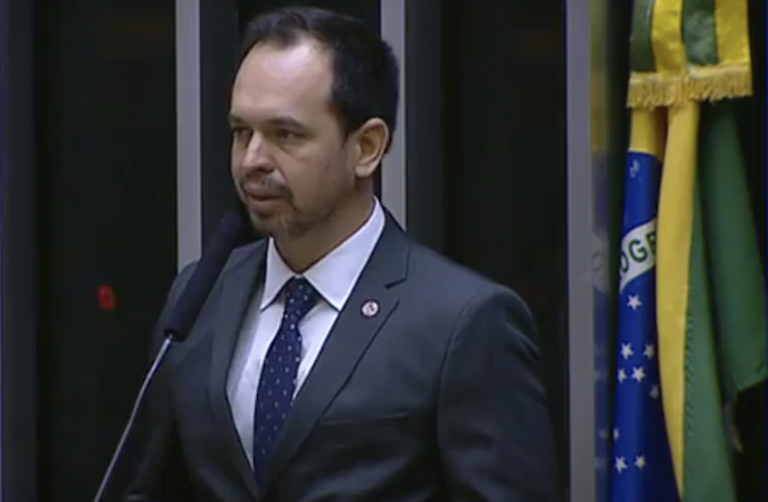 Dr. Paulo Brando testifies before Brazilian Congress.